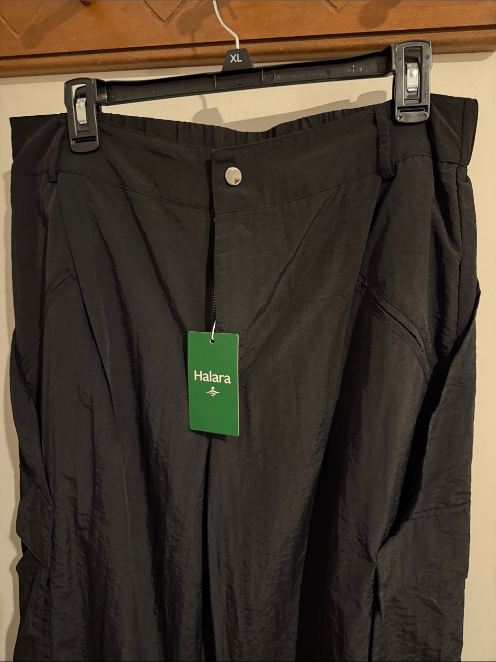 HALARA Black woman’s Utility Cargo Pants size large new with tags - Picture 3 of 14
